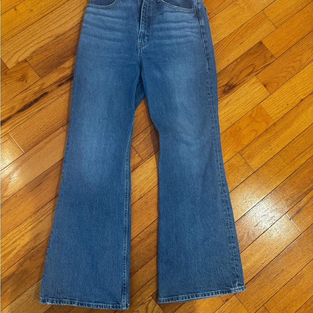 Classic Bellbottom Levi’s Blue Women's Jeans Size 27